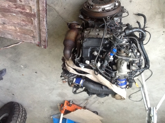 ขายเครือง2kD พร้อมเกียร์ยกลงวีโก้พร้อมเอกสารครบสายไฟครบ