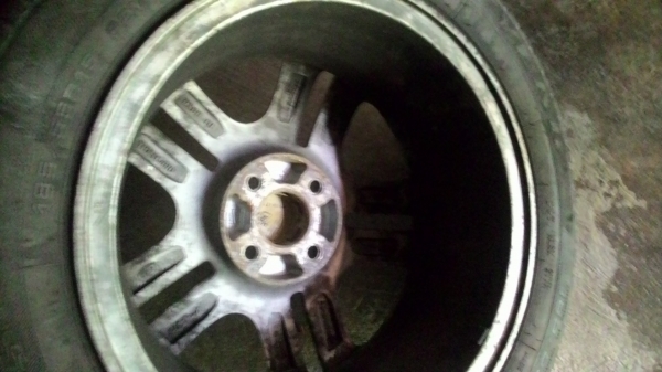 ขายล้อพร้อมยางสองล้อคับ