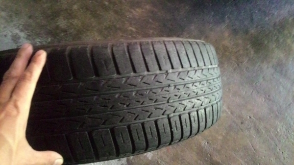 ขายล้อพร้อมยางสองล้อคับ