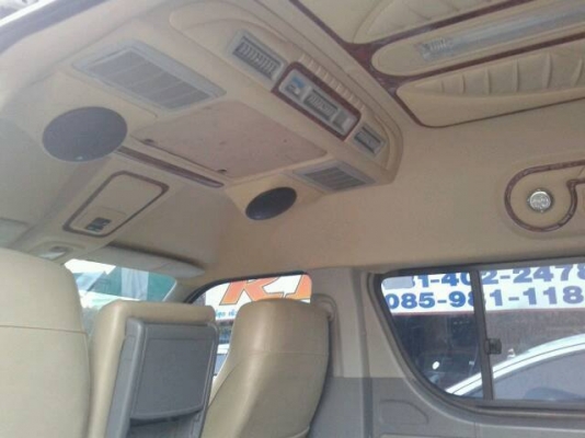 TOYOTA D4D COMMUTER 2.5   ปี2009 ราคา 699,000 บาท วีไอพี เพดานหลังคา. โทรสอบถาม 0922726669. คุณตันหยงค่ะ