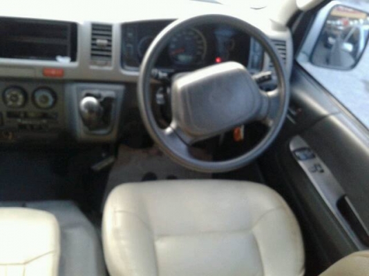 TOYOTA D4D COMMUTER 2.5   ปี2009 ราคา 699,000 บาท วีไอพี เพดานหลังคา. โทรสอบถาม 0922726669. คุณตันหยงค่ะ