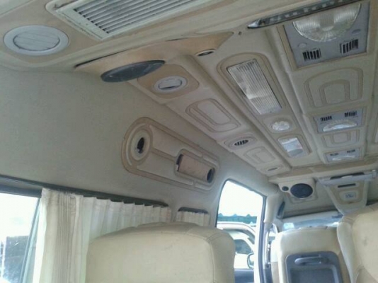 TOYOTA D4D COMMUTER 2.5   ปี2009 ราคา 699,000 บาท วีไอพี เพดานหลังคา. โทรสอบถาม 0922726669. คุณตันหยงค่ะ