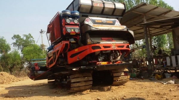 ขายรถเกี่ยวข้าว ศักดิ์พัฒนา ปี 55 ขายรถเกี่ยวข้าว ศักดิ์พัฒนา ปี 55