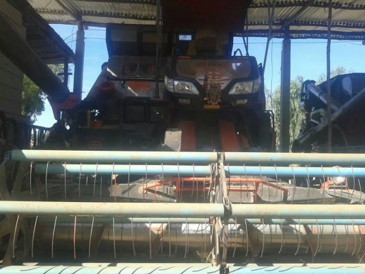 ขายรถเกี่ยวข้าว ศักดิ์พัฒนา ปี 55 ขายรถเกี่ยวข้าว ศักดิ์พัฒนา ปี 55