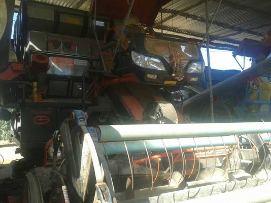 ขายรถเกี่ยวข้าว ศักดิ์พัฒนา ปี 55 ขายรถเกี่ยวข้าว ศักดิ์พัฒนา ปี 55