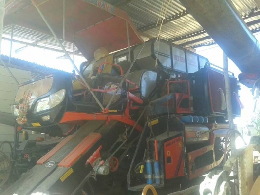 ขายรถเกี่ยวข้าว ศักดิ์พัฒนา ปี 55 ขายรถเกี่ยวข้าว ศักดิ์พัฒนา ปี 55