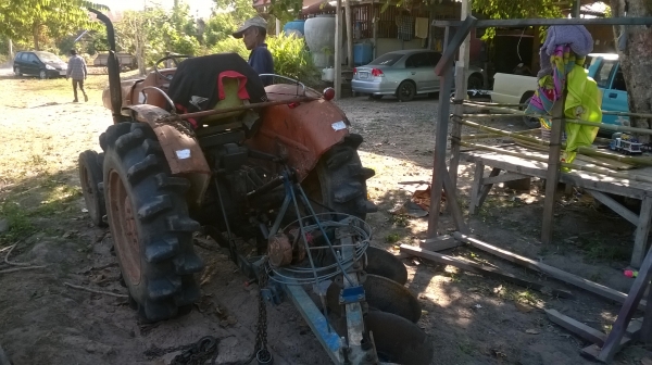 ลดๆ 55000  kubota l 2600 พร้อมใช้ถูกๆ อุปกรครบครับ ผาน 5 +โรตารี่่