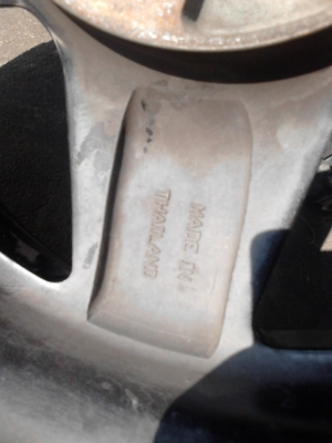 265/70R17 BF GOODRICH MUD-TERRAIN T/A KM2 ปี 2012 ชุด 4 ล้อ ะำส.081-427-3941 265/70R17 BF GOODRICH MUD-TERRAIN T/A KM2 ปี 2012 ชุด 4 ล้อ ะำส.081-427-3941