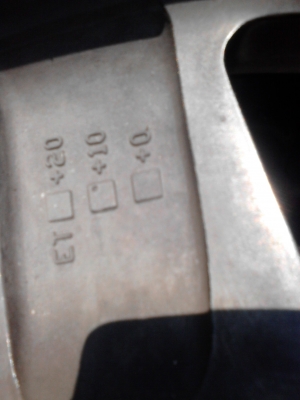 265/70R17 BF GOODRICH MUD-TERRAIN T/A KM2 ปี 2012 ชุด 4 ล้อ ะำส.081-427-3941 265/70R17 BF GOODRICH MUD-TERRAIN T/A KM2 ปี 2012 ชุด 4 ล้อ ะำส.081-427-3941