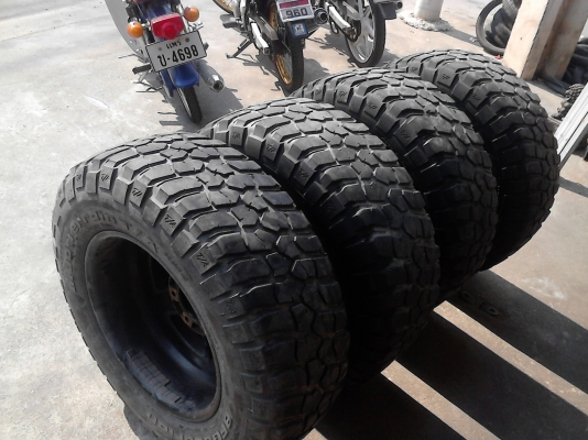 265/70R17 BF GOODRICH MUD-TERRAIN T/A KM2 ปี 2012 ชุด 4 ล้อ ะำส.081-427-3941 265/70R17 BF GOODRICH MUD-TERRAIN T/A KM2 ปี 2012 ชุด 4 ล้อ ะำส.081-427-3941