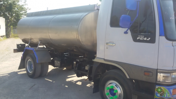 จบแล้วคับลูกค่ากรุงเทพขอบคุณมากคับ ขายรถ6ล้อกลางHINO FC4J 140แรงม้าJo5Cรถห้างแท้ รถมือเดียว ถังเลส ปั้มเลส รถเดิม หัวไม่เคยทำสี คัชชีเดิมไม่มีผุ บรรทุกน้ำจืด เครื่องดี สภาพไม่ต้องไปทำแล้ว เอาไปใช้งานได้เลยครับ จบแล้วคับลูกค่ากรุงเทพขอบคุณมากคับ ขายรถ6ล้อกลางHINO FC4J 140แรงม้าJo5Cรถห้างแท้ รถมือเดียว ถังเลส ปั้มเลส รถเดิม หัวไม่เคยทำสี คัชชีเดิมไม่มีผุ บรรทุกน้ำจืด เครื่องดี สภาพไม่ต้องไปทำแล้ว เอาไปใช้งานได้เลยครับ