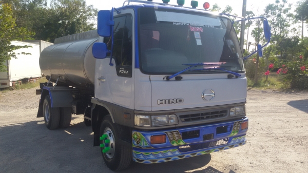 จบแล้วคับลูกค่ากรุงเทพขอบคุณมากคับ ขายรถ6ล้อกลางHINO FC4J 140แรงม้าJo5Cรถห้างแท้ รถมือเดียว ถังเลส ปั้มเลส รถเดิม หัวไม่เคยทำสี คัชชีเดิมไม่มีผุ บรรทุกน้ำจืด เครื่องดี สภาพไม่ต้องไปทำแล้ว เอาไปใช้งานได้เลยครับ