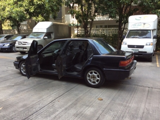 ขายรถhonda civic ปี91 เครื่องเดิท1.5 เกียร์ธรรมดา ติดแก๊ส LPG ภายในสวยเดิม เบาะหนังแอร์เย็นฉ่ำ สีเต็มเงาไม่มีผุ เครื่องแน่นวิ่งดี เกียร์แน่น รถขับดี พร้อมใช้ครับ ภาษีปี58 ขายถูกครับ