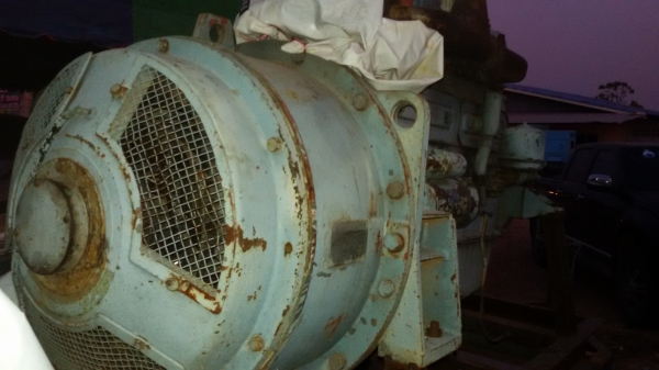 ขายเครื่องฮีโนDK10พร้อมไดปั่นไฟ100kva