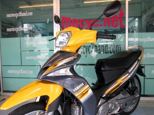 SPARK115 i  สีเหลืองเทา รถเดือน เม.ย ปี 57 ไมล์ 4 พันโล รถมีเกียที่ประหยัดน้ำมันที่สุด  แถม 3 รายการ 23900