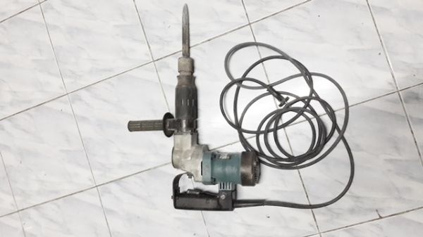 ขายเครื่องสกัดคอนกรีตmakita รุ่น 0810