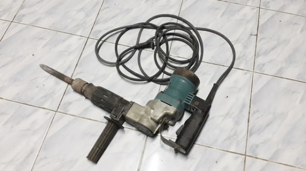 ขายเครื่องสกัดคอนกรีตmakita รุ่น 0810