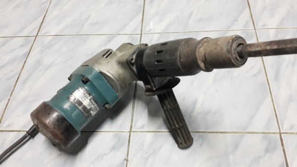 ขายเครื่องสกัดคอนกรีตmakita รุ่น 0810