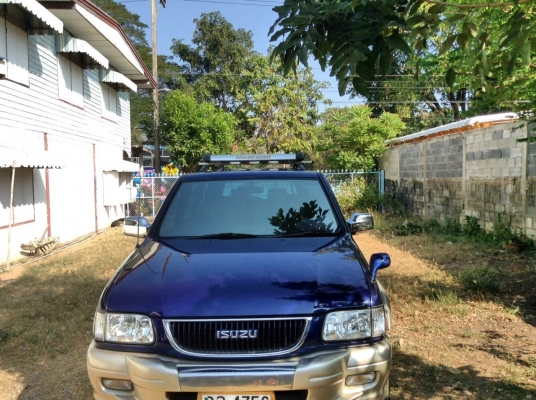 ขายรถยนต์ isuzu adventure ปี 2001