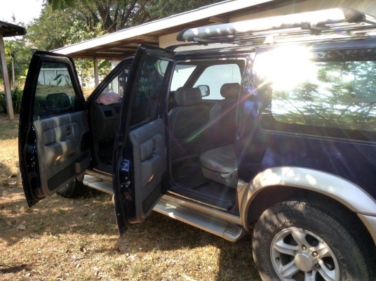 ขายรถยนต์ isuzu adventure ปี 2001