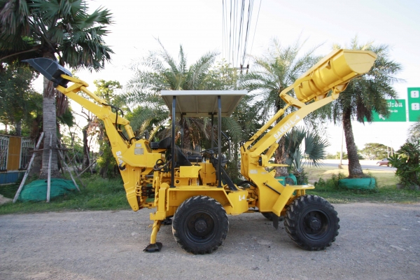 ขายรถตักหน้าขุดหลัง SAKAI L-4  รถนำเข้า ไม่เคยใช้งานในไทย ติดต่อ 086-775-7900, 086-324-1992