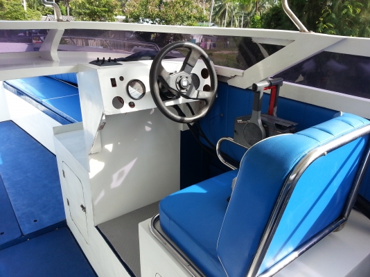 ขายด่วนจ้า ...เรือสปีด 32 ฟุต เครื่อง yamaha 2 จังหวะ 200 * 2 ตัว