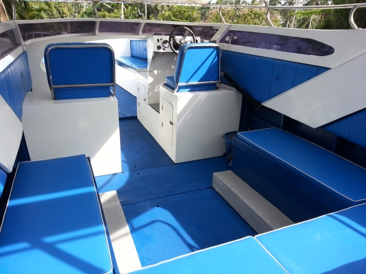 ขายด่วนจ้า ...เรือสปีด 32 ฟุต เครื่อง yamaha 2 จังหวะ 200 * 2 ตัว