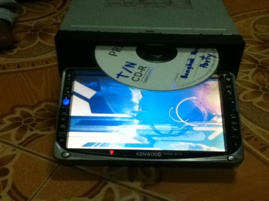 ขายวิทยุ 2 Din KENWOOD รุ่น DDX-7035 เล่น DVD,MP3,CD สภาพสวยมากๆ
