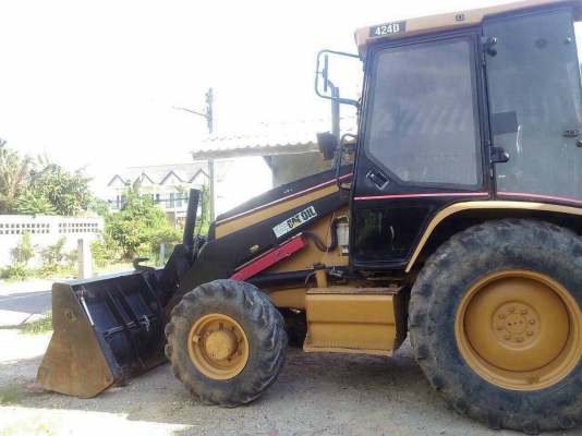 รถตักหน้าขุดหลังCat รุ่น424dติดต่อ 080-1405528