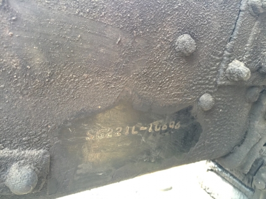 ขายซาก..... 6ล้อหัวลากHINO 221L -10696 คัสซีสวย เล่มทะเบียนพร้อม..