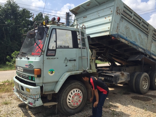 10ล้อดั้ม195แรง FVZ32MZP R-3000969 รถห้างแท้ สภาพดี ยางสวย.. 10ล้อดั้ม195แรง FVZ32MZP R-3000969 รถห้างแท้ สภาพดี ยางสวย..