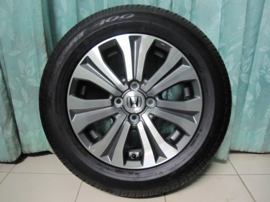 ขายล้อแม็กป้ายแดง Honda Freed พร้อมยางขอบ 15 สภาพสวยๆ