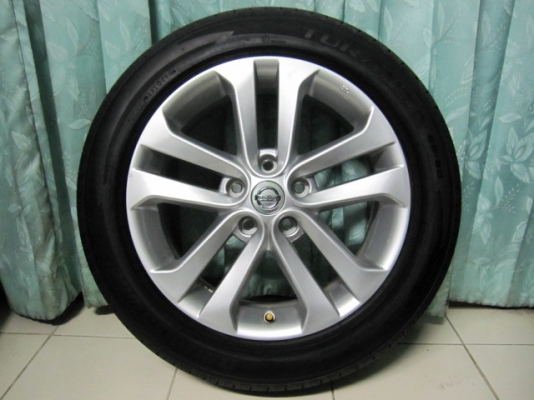 ขายล้อแม็กพร้อมยาง Nissan Juke ขอบ 17 สภาพใหม่
