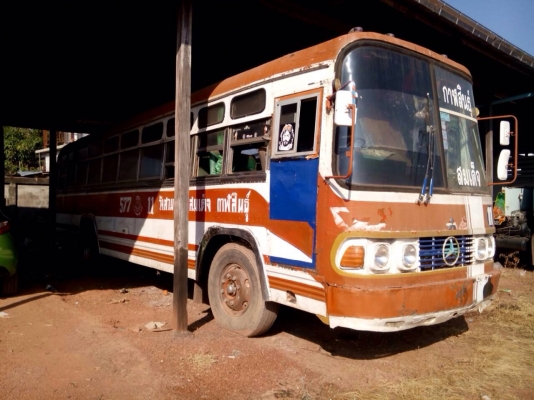 ขายแชชซีรถบัสHINO เครื่อง HO7C. เทอร์โบว์เบรคจิ๊ฟฟี่ ต่อรถบรรทุกได้ครับ ขายแชชซีรถบัสHINO เครื่อง HO7C. เทอร์โบว์เบรคจิ๊ฟฟี่ ต่อรถบรรทุกได้ครับ