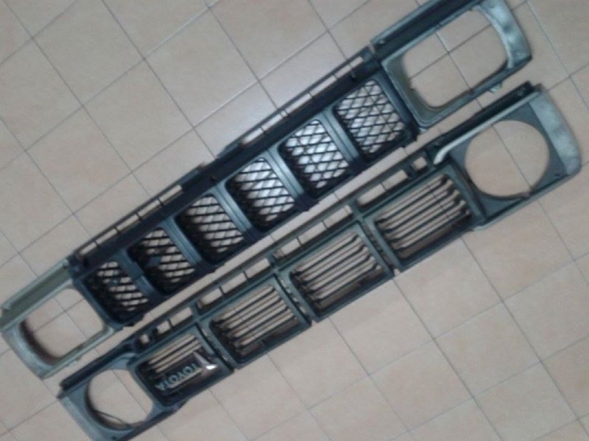 กระจังหน้าม้ากระโดด toyota rn 30-36 4wd กระจังหน้าม้ากระโดด toyota rn 30-36 4wd