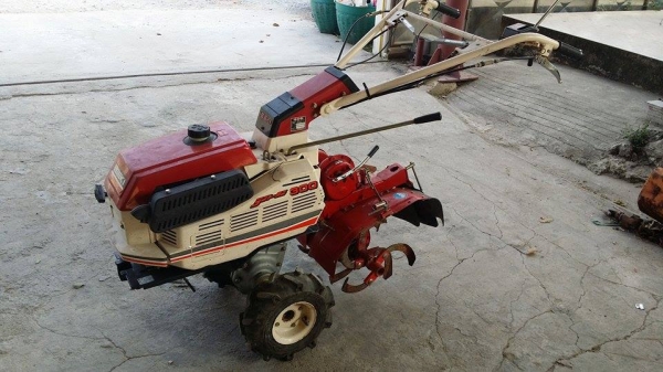 รถพรวนดิน  ISEKI  300 เก่าญี่ปุ่น  ขนาด 3 แรง  เครื่องยนต์ติดง่าย  สภาพสวย พร้อมใช้งาน