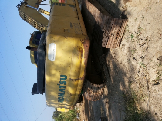 ขายแม็คโคร KOMATSU รุ่น 200-6 สภาพสวยพร้อมใช้งาน