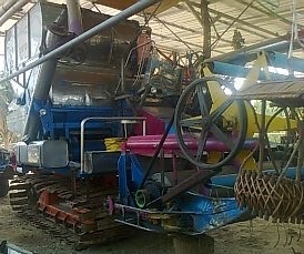 ขายด่วน รถเกี่ยวข้าวสินเจริญ เครื่องยนต์ MD92 เทอร์โบ อุ้มปรับระดับซ้ายหลังหม้อน้ำ 2.5 ตัน ปั๊มไดกิ้นเบอร์ 23 ปั่นหน้าด้วยเพาเวอร์ ช่วงล่าง 3 เพลา ตัวเดิน 3 เพลา โซ่ 49 ข้อ โรลเลอร์ 11 ลูก สภาพดีสุดๆครับพร้อมใช้งาน ราคาต่อรองได้ครับ