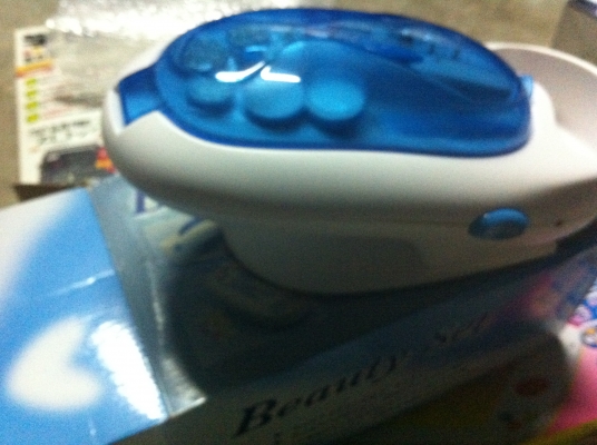 เครื่องแต่งแจียร์เล็บ พร้อมแท่นเป่าลมให้แห้ง ของใหม่พร้อมใช้งาน