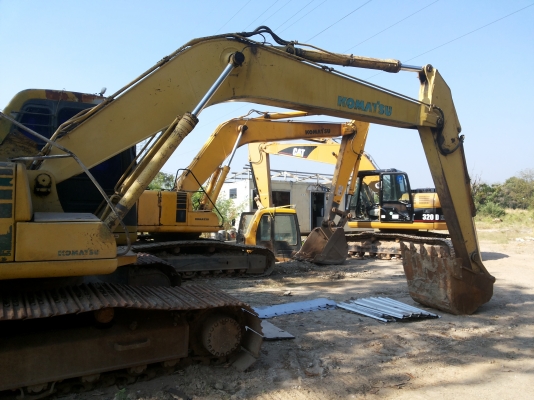 ขายรถแม็คโคร KOMATSU รุ่น 200-6 สภาพพร้อมใช้งาน ขายรถแม็คโคร KOMATSU รุ่น 200-6 สภาพพร้อมใช้งาน