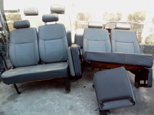 เบาะรถตู้