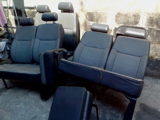 เบาะรถตู้