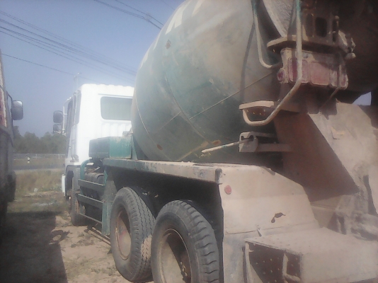 สิบล้อ HiNo-2เพา รถบรรทุกโม่ปูน สภาพดีสวยพร้อมใช้งาน ทะเบียนพร้อมโอน