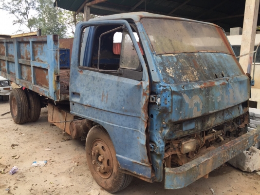 (8คัน)6ล้อดั้ม195แรง6คันและ6ล้อ115แรง2คัน...รถไม่มีเล่มทะเบียน รถใช้ในโรงงาน ปลดขายหมด.. (8คัน)6ล้อดั้ม195แรง6คันและ6ล้อ115แรง2คัน...รถไม่มีเล่มทะเบียน รถใช้ในโรงงาน ปลดขายหมด..