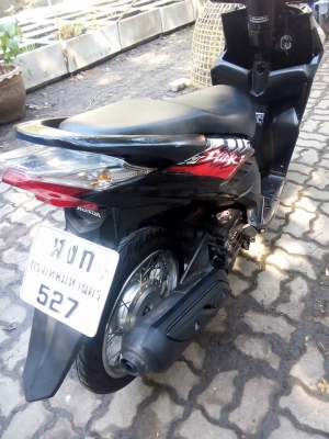 ขายถูกๆ click110i ปี2554 ราคาพิเศษด่วนๆคับ เล่มเอกสารครบ