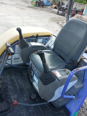 รถขุด KOMATSU PC 30 MR นำเข้าจากญี่ปุ่นแท้ 1000\% สวยเดิม ขายถูก 090-986-2521