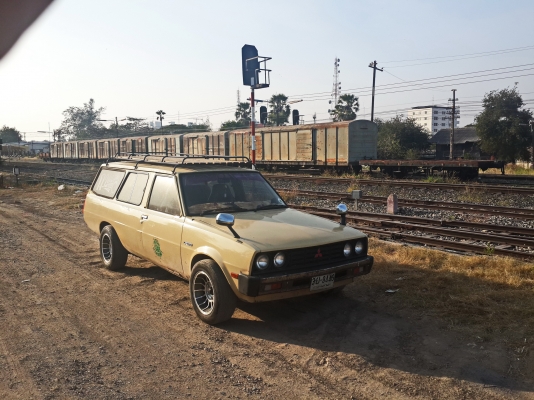 รถหายาก L200 Wason ไฟกลม