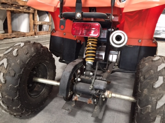 ขายรถATVเครื่องเบนซิน 3เกียร์เดินหน้า1เกียร์ถอย มี2คัน