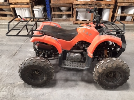 ขายรถATVเครื่องเบนซิน 3เกียร์เดินหน้า1เกียร์ถอย มี2คัน
