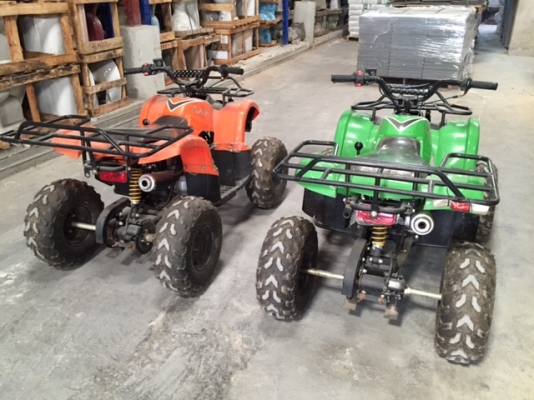 ขายรถATVเครื่องเบนซิน 3เกียร์เดินหน้า1เกียร์ถอย มี2คัน
